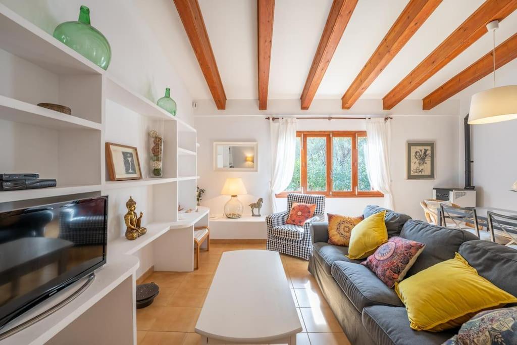 Casa Encantadora En Cala Tuent